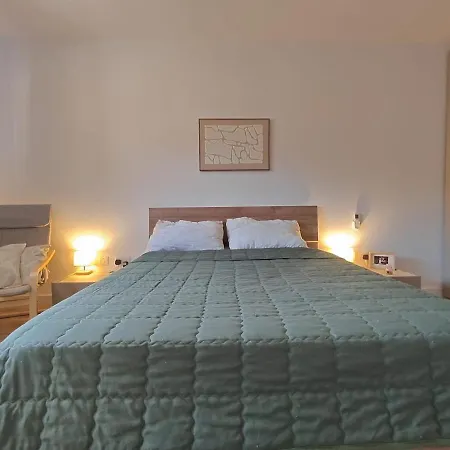 Central, Comfortable & Well Connected