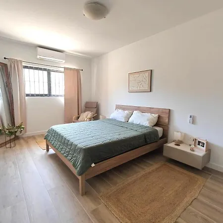 Central, Comfortable & Well Connected *